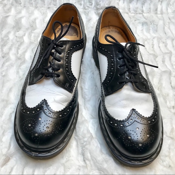 dr martens wingtip black white
